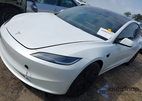 2024 Tesla Model 3 Long Range Dual Motor All-Wheel Drive/Rear-Wheel Drive z USA, uszkodzony, nr VIN 5YJ3E1EA1RF853625